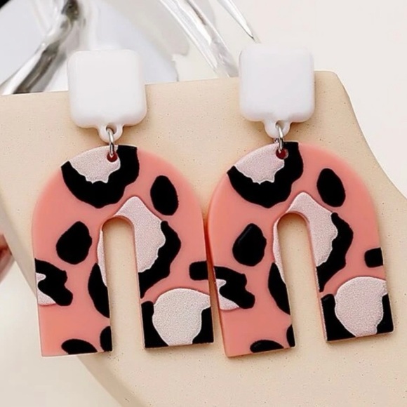 Acrylic Pink Leopard U Shaped Earrings - Picture 1 of 3